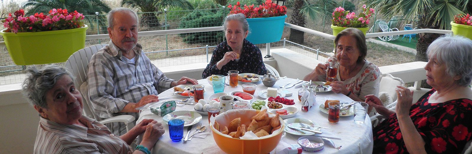 Komşularımıza açık brunch'lar
